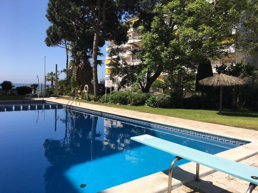 Romantico Piso De La Playa Fenals Apartment Lloret de Mar Bagian luar foto