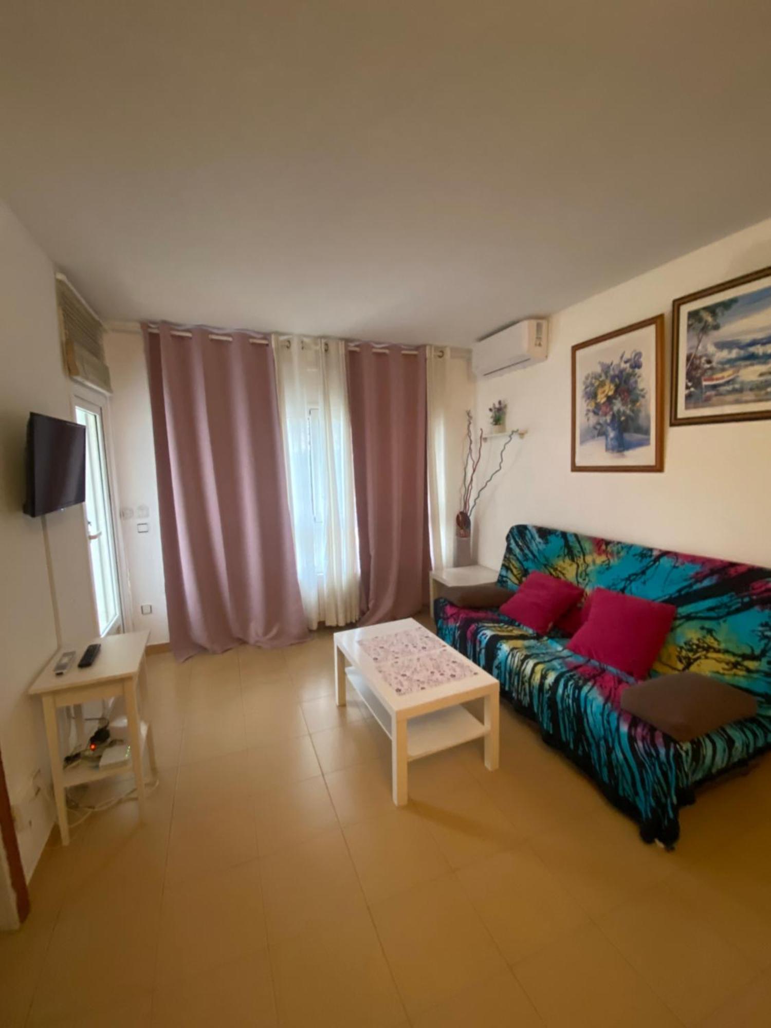 Romantico Piso De La Playa Fenals Apartment Lloret de Mar Bagian luar foto